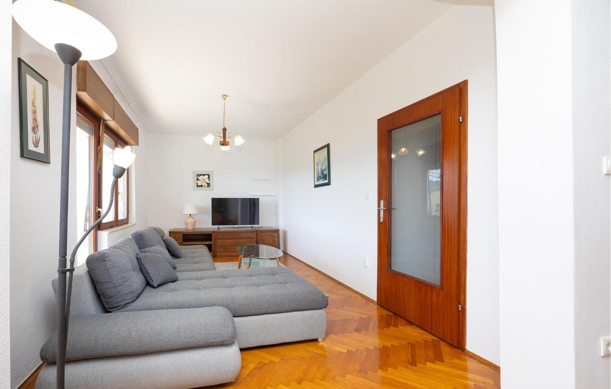 Beautiful Apartment In Trogir With Wifi 外观 照片